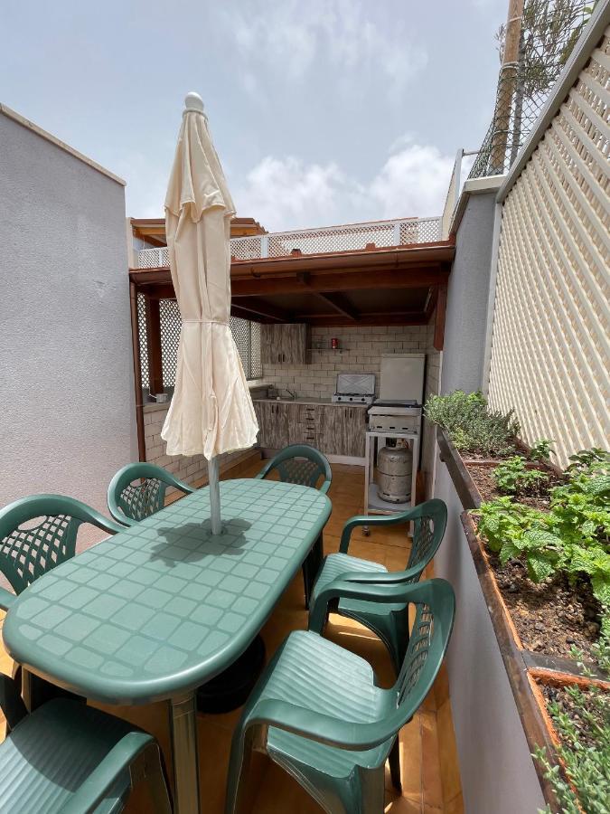 Atico "Turquesa Beach" Con Piscina, Terraza Y Barbacoa Sardina Exterior photo