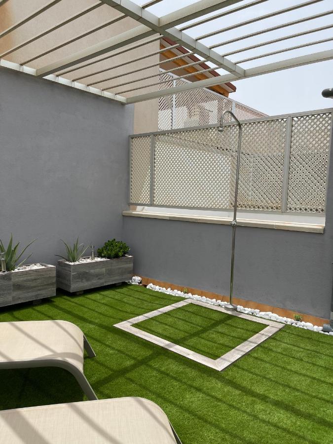 Atico "Turquesa Beach" Con Piscina, Terraza Y Barbacoa Sardina Exterior photo